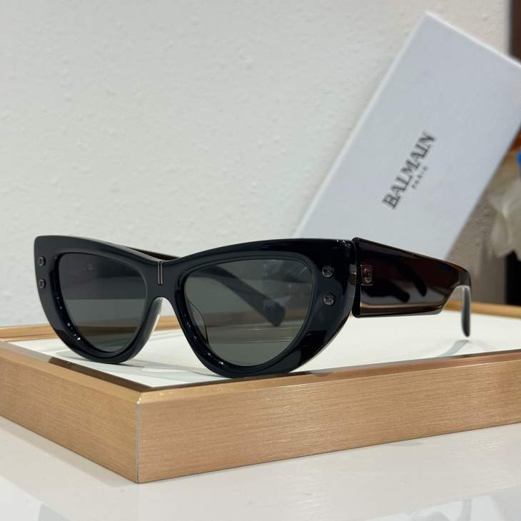 Picture of Balmain Sunglasses _SKUfw80238604fw